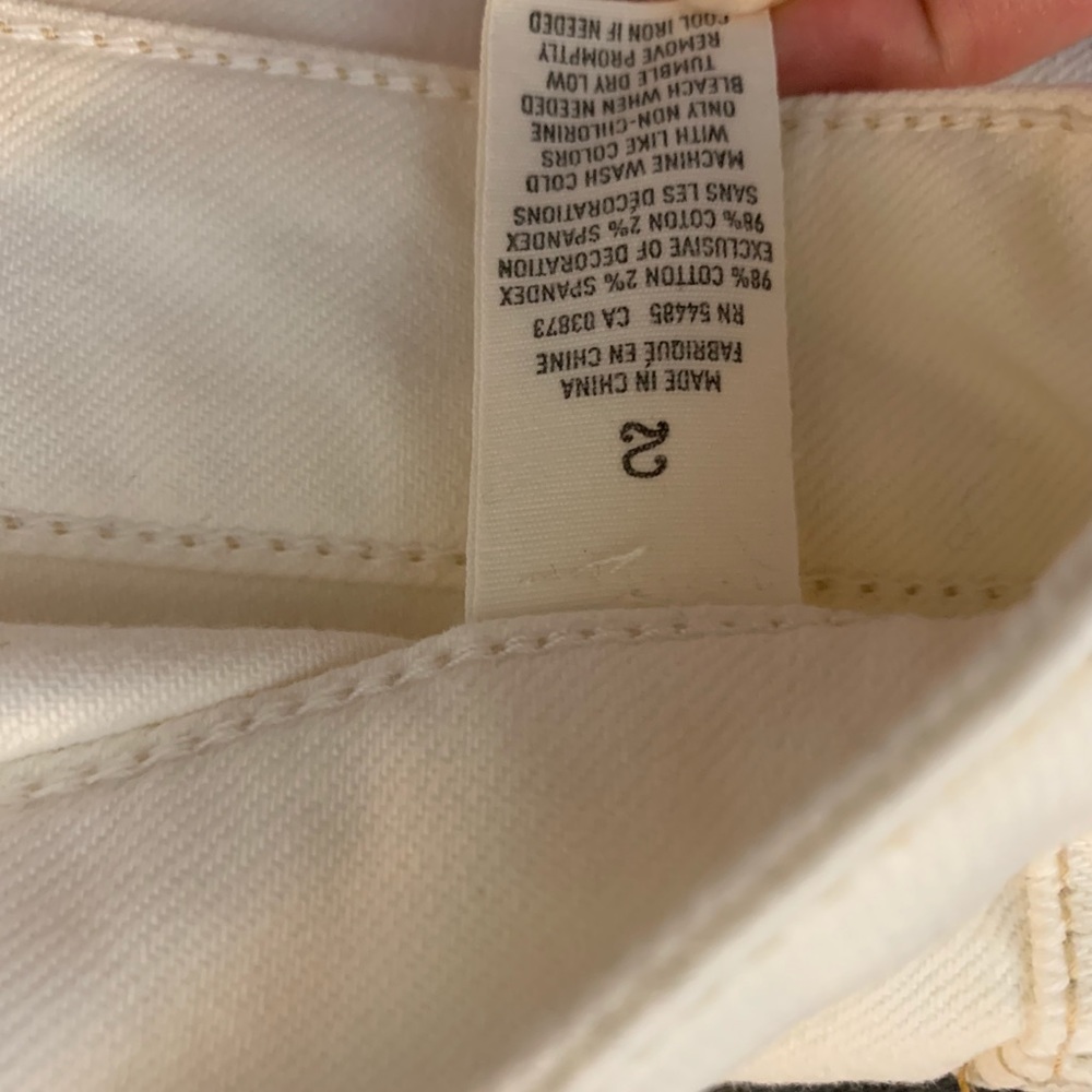 American Eagle White denim distressed shorts - Picture 3 of 3